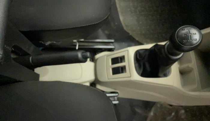 2020 Maruti Alto VXI, Petrol, Manual, 6,350 km, Gear Lever