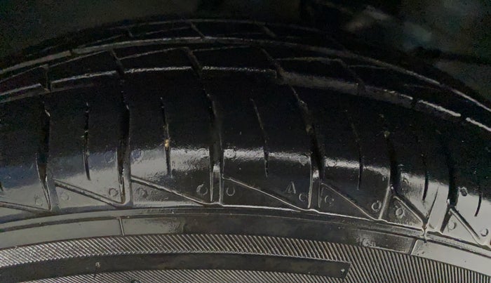 2020 Maruti Alto VXI, Petrol, Manual, 6,350 km, Right Rear Tyre Tread