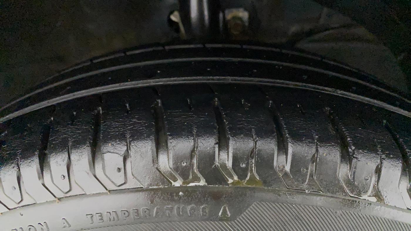 2019 Maruti XL6 ALPHA MT, Petrol, Manual, 29,853 km, Right Front Tyre Tread