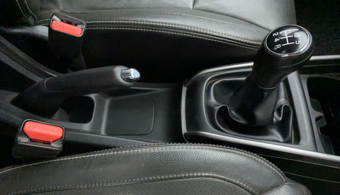 2019 Maruti XL6 ALPHA MT, Petrol, Manual, 29,853 km, Gear Lever