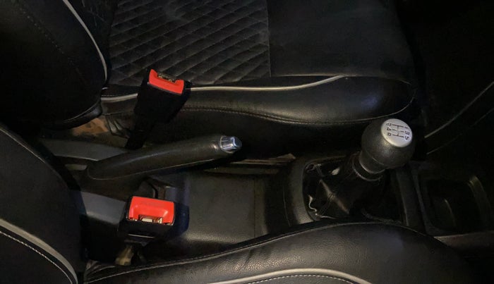 2014 Maruti Swift VDI ABS, Diesel, Manual, 66,950 km, Gear Lever