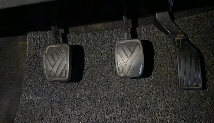 2014 Maruti Swift VDI ABS, Diesel, Manual, 66,950 km, Pedals