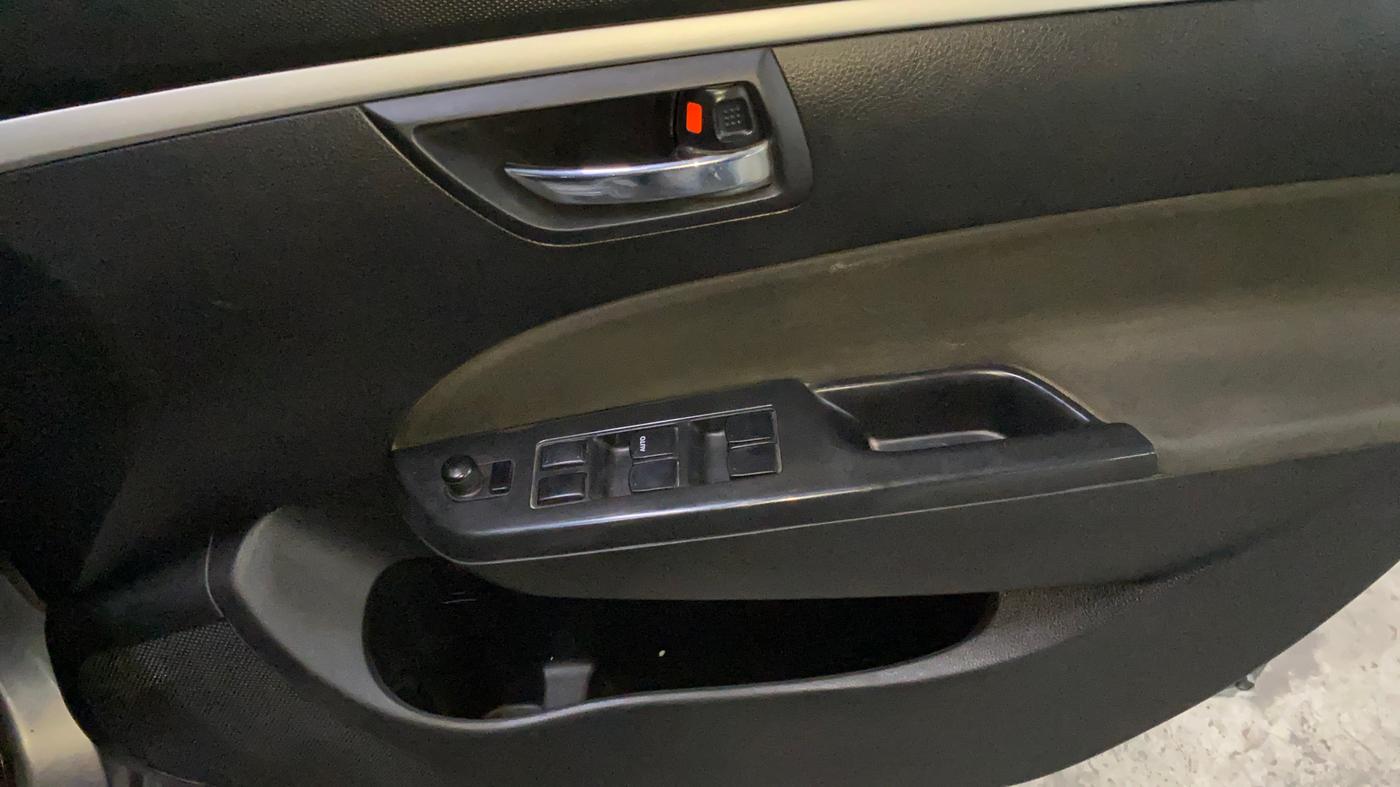 2014 Maruti Swift VDI ABS, Diesel, Manual, 66,445 km, Driver Side Door Panels Control