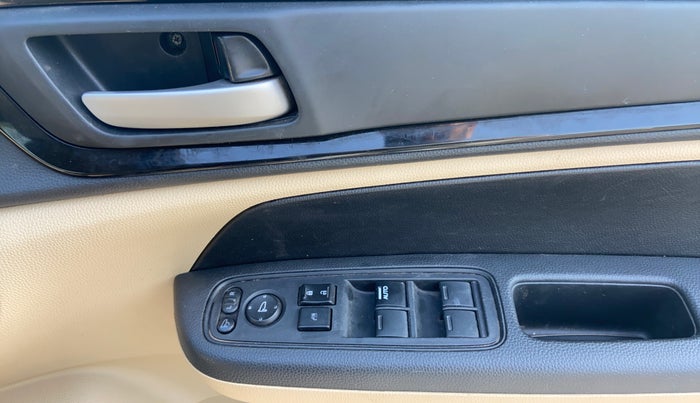 2019 Honda Amaze 1.2L I-VTEC S, Petrol, Manual, 1,05,693 km, Driver Side Door Panels Control