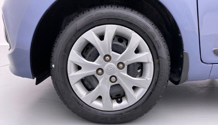 2016 Hyundai Grand i10 SPORTZ 1.2 KAPPA VTVT, Petrol, Manual, 12,089 km, Left Front Wheel