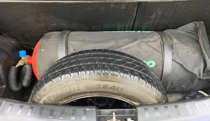 2016 Maruti Swift VXI, CNG, Manual, 85,507 km, Boot Inside