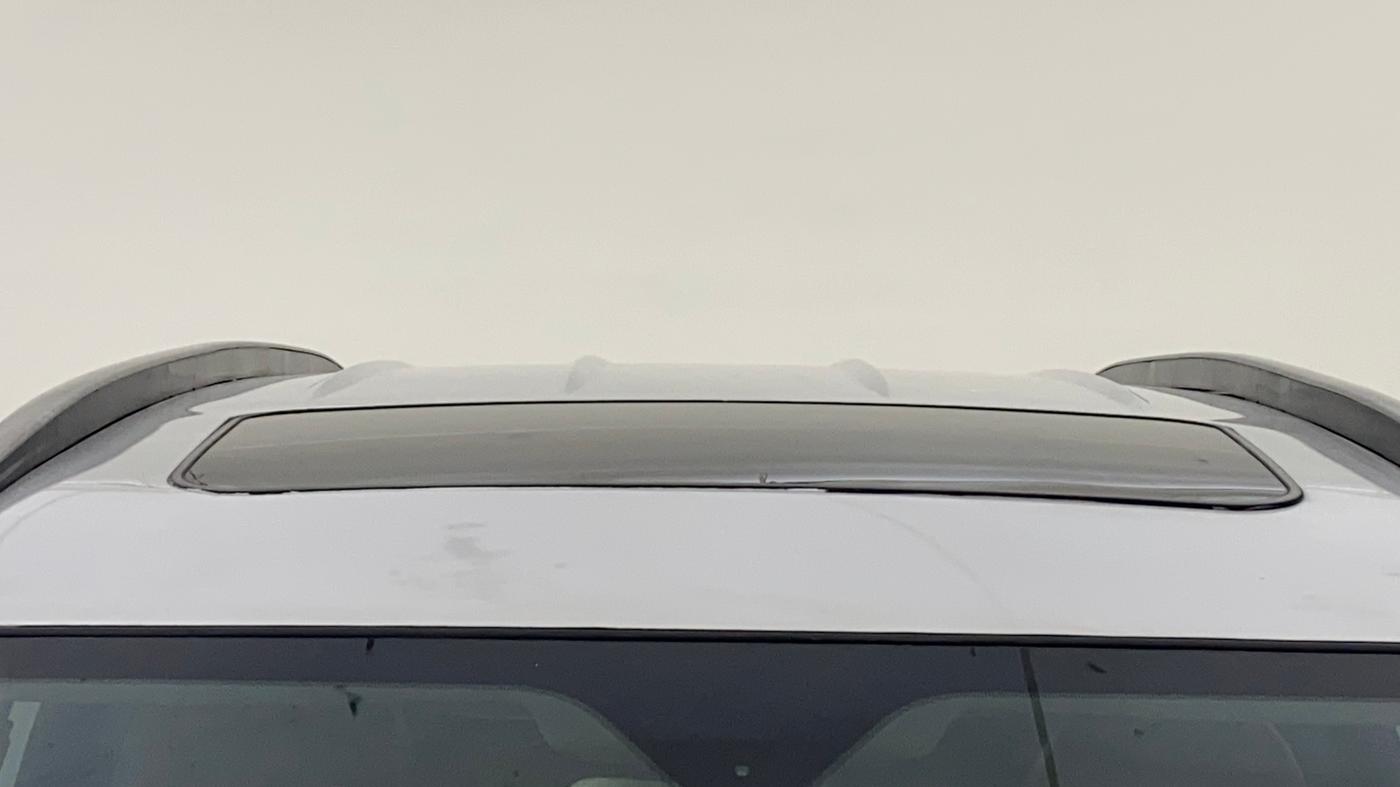 2019 Mahindra XUV500 W11, Diesel, Manual, 1,08,000 km, Moonroof/ Sunroof