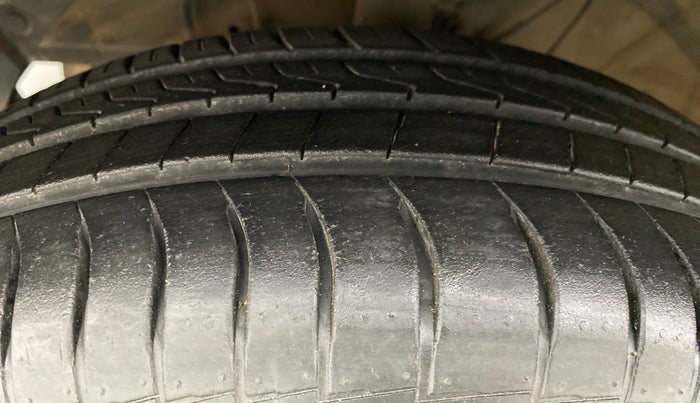 2019 Hyundai NEW SANTRO 1.1 SPORTS AMT, Petrol, Automatic, 13,381 km, Left Front Tyre Tread