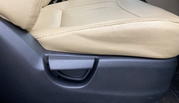 2019 Hyundai NEW SANTRO 1.1 SPORTS AMT, Petrol, Automatic, 13,381 km, Driver Side Adjustment Panel