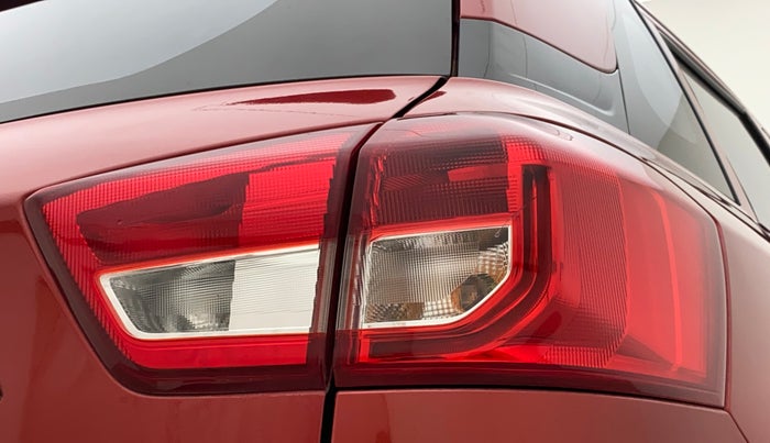 2017 Maruti Vitara Brezza LDI (O), Diesel, Manual, 48,826 km, Right tail light - < 2 inches,no. = 2