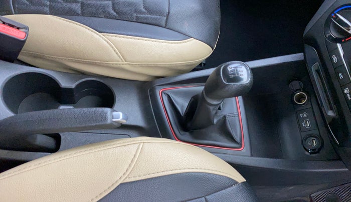 2018 Hyundai i20 Active 1.2 S, Petrol, Manual, 42,328 km, Gear Lever