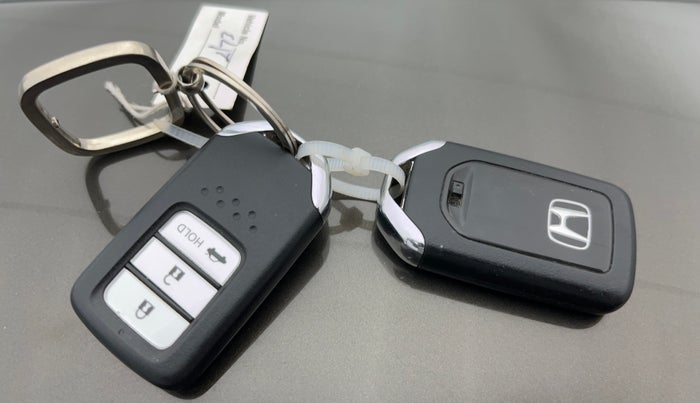 2021 Honda Amaze 1.2L I-VTEC VX CVT, Petrol, Automatic, 59,730 km, Key Close Up