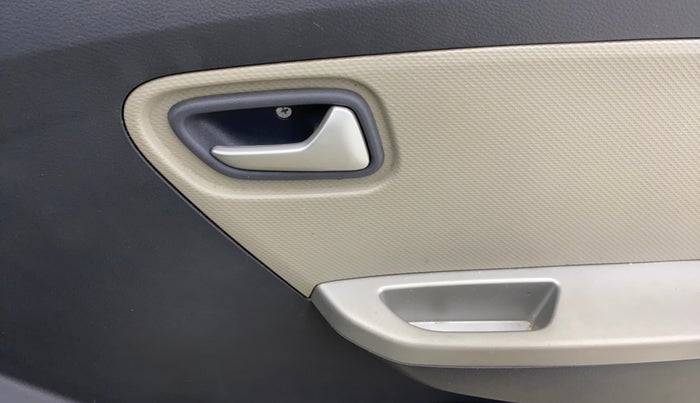 2016 Maruti Alto K10 VXI, CNG, Manual, 27,630 km, Driver Side Door Panels Control