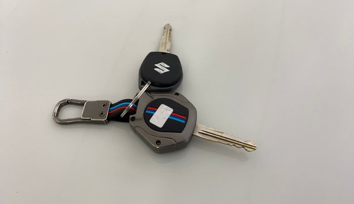 2014 Maruti Swift VXI, Petrol, Manual, 95,878 km, Key Close Up