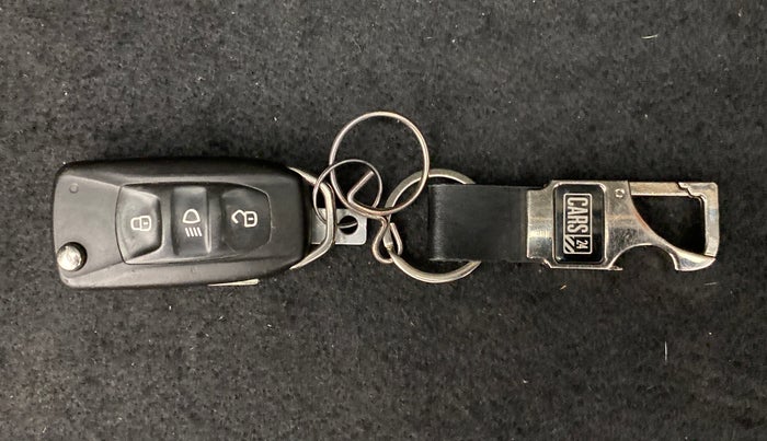 2019 Tata NEXON XM 1.2, Petrol, Manual, 28,449 km, Key Close Up