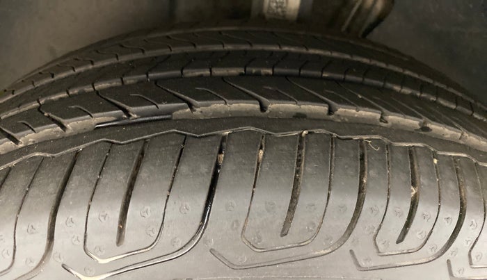 2022 Skoda SLAVIA STYLE 1.0 TSI AT, Petrol, Automatic, 2,986 km, Left Front Tyre Tread