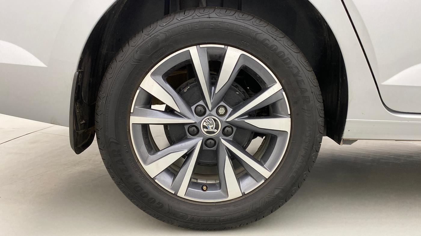 2022 Skoda SLAVIA STYLE 1.0 TSI AT, Petrol, Automatic, 2,986 km, Right Rear Wheel