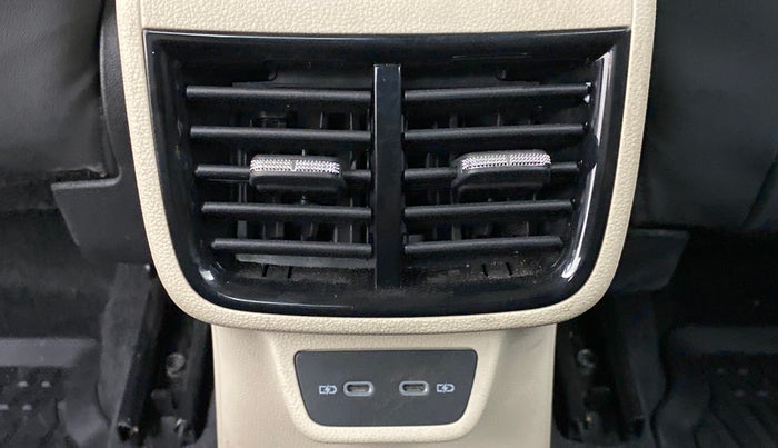 2022 Skoda SLAVIA STYLE 1.0 TSI AT, Petrol, Automatic, 2,986 km, Rear AC Vents