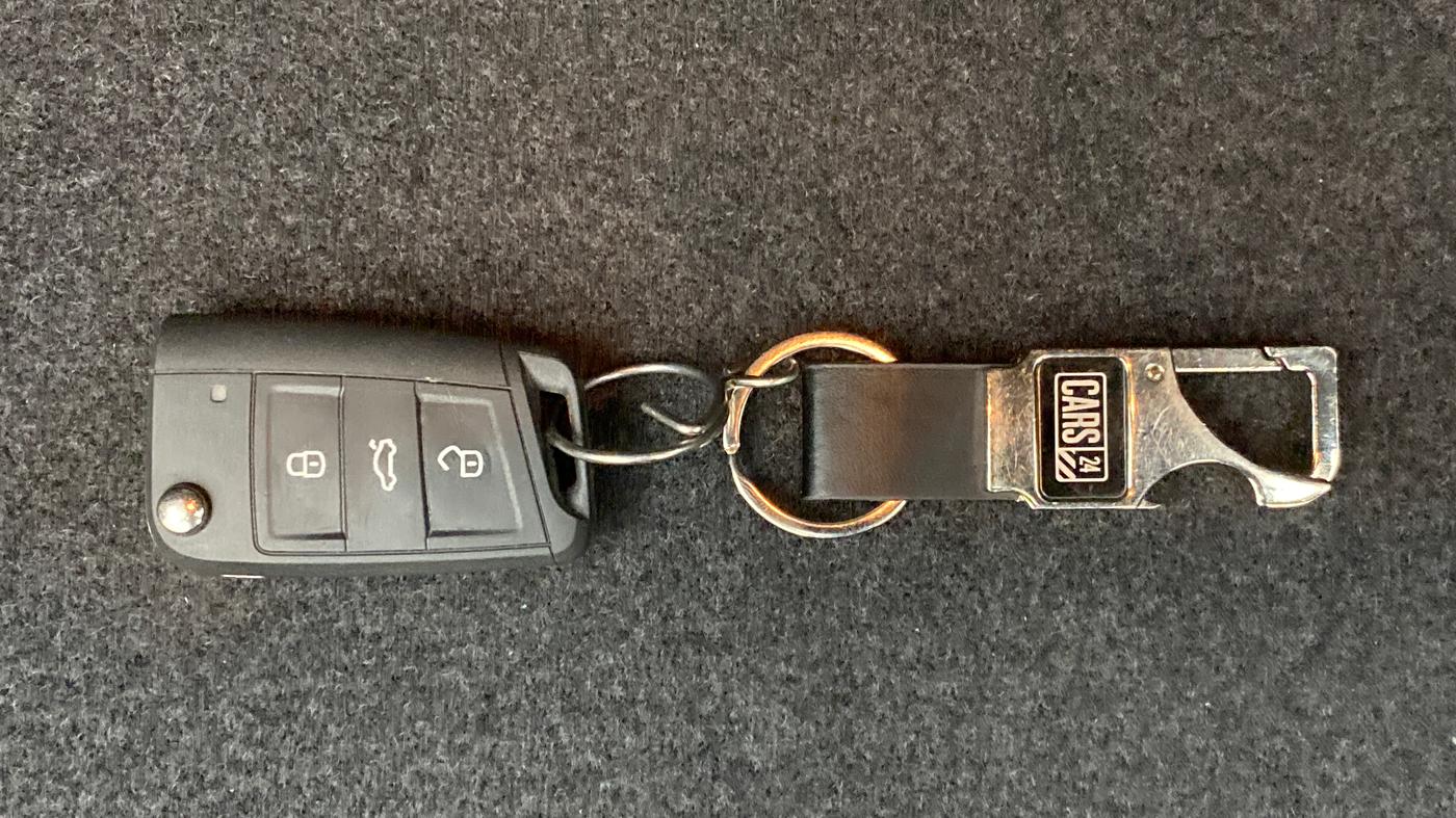 2022 Skoda SLAVIA STYLE 1.0 TSI AT, Petrol, Automatic, 2,986 km, Key Close Up
