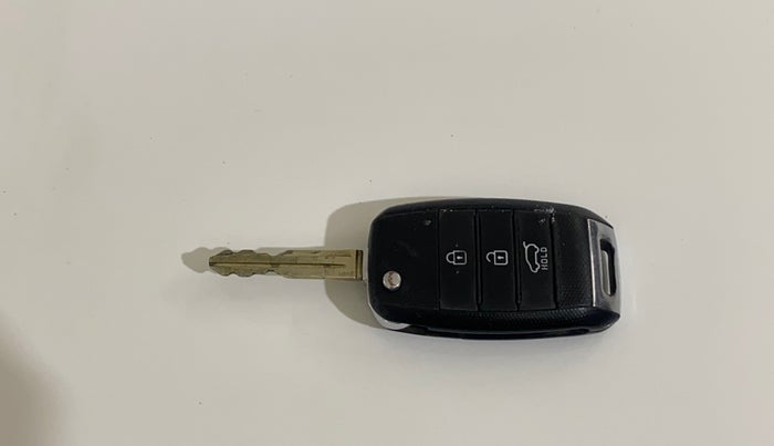 2022 KIA SONET HTK PLUS 1.2, Petrol, Manual, 44,954 km, Key Close Up