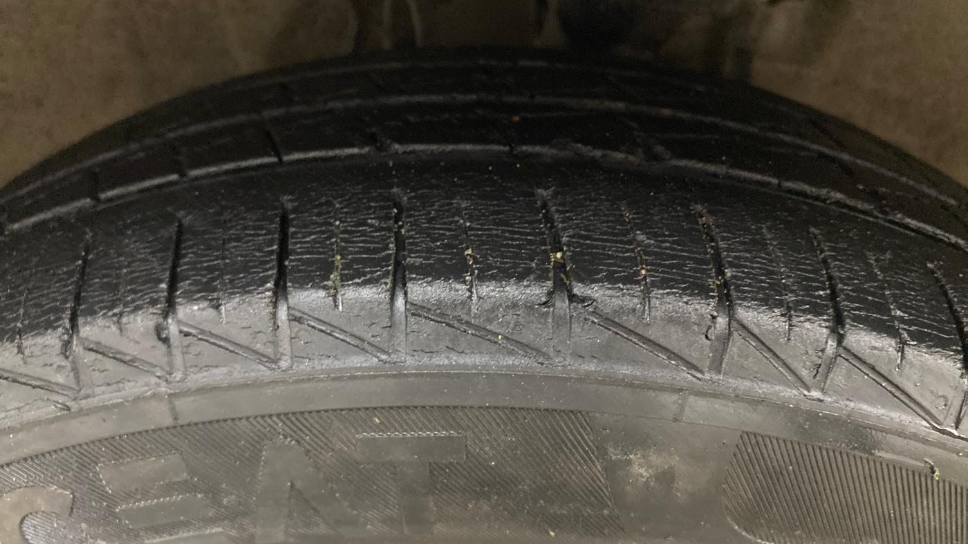 2022 Maruti Alto LXI O, Petrol, Manual, 44,191 km, Left Front Tyre Tread