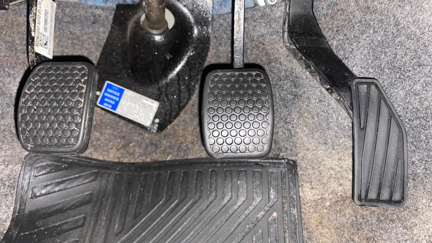 2022 Maruti Alto LXI O, Petrol, Manual, 44,191 km, Pedals