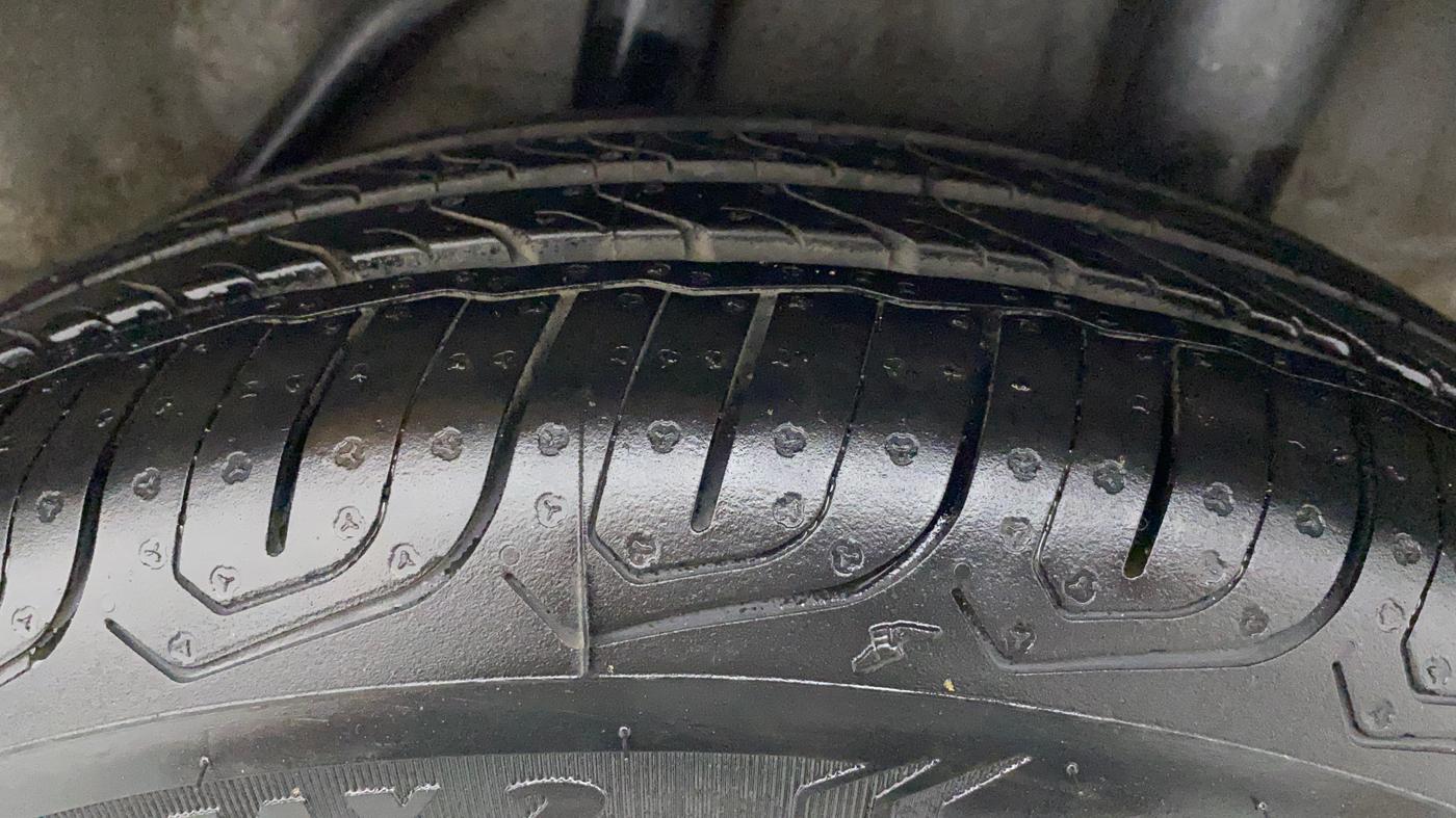 2017 Honda Brio VX AT, Petrol, Automatic, 32,522 km, Left Rear Tyre Tread