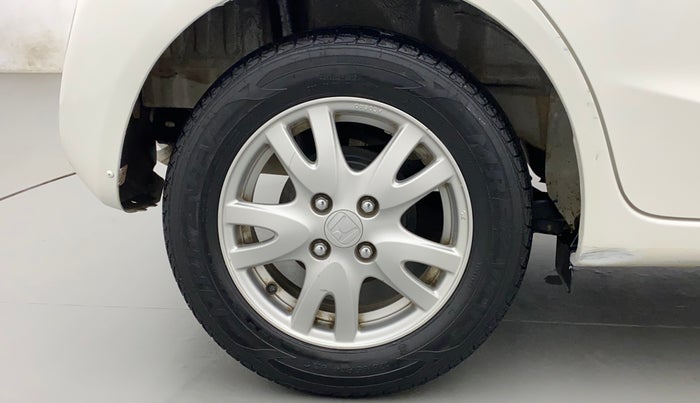 2017 Honda Brio VX AT, Petrol, Automatic, 32,522 km, Right Rear Wheel