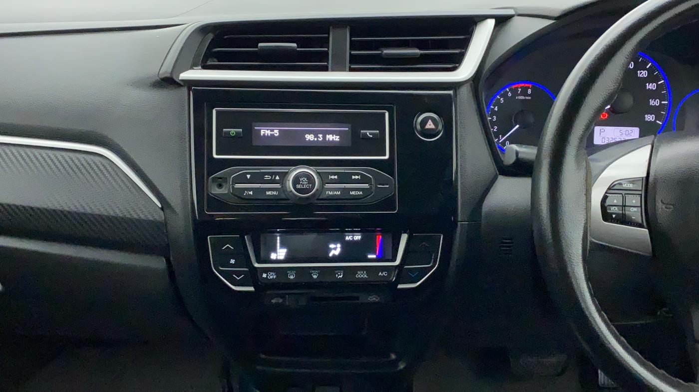 2017 Honda Brio VX AT, Petrol, Automatic, 32,522 km, Air Conditioner