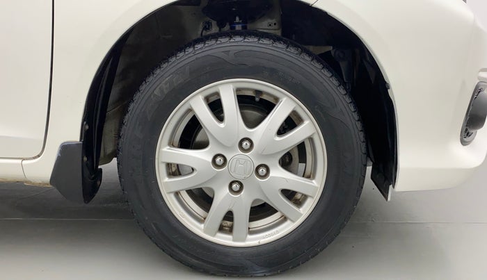 2017 Honda Brio VX AT, Petrol, Automatic, 32,522 km, Right Front Wheel