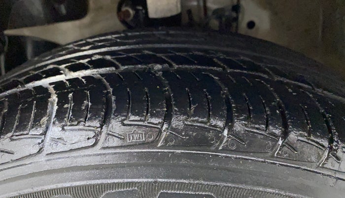 2017 Honda Brio VX AT, Petrol, Automatic, 32,522 km, Left Front Tyre Tread