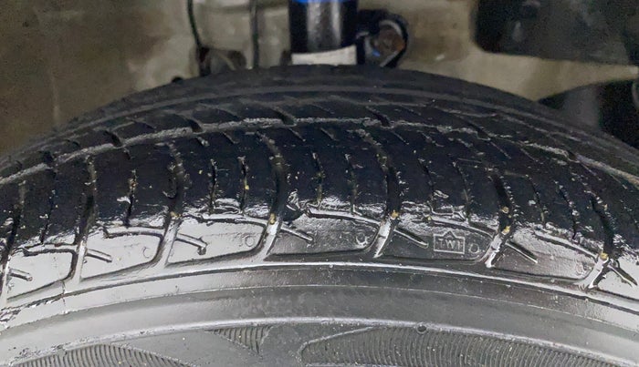 2017 Honda Brio VX AT, Petrol, Automatic, 32,522 km, Right Front Tyre Tread