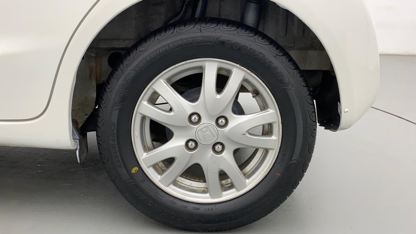 2017 Honda Brio VX AT, Petrol, Automatic, 32,522 km, Left Rear Wheel