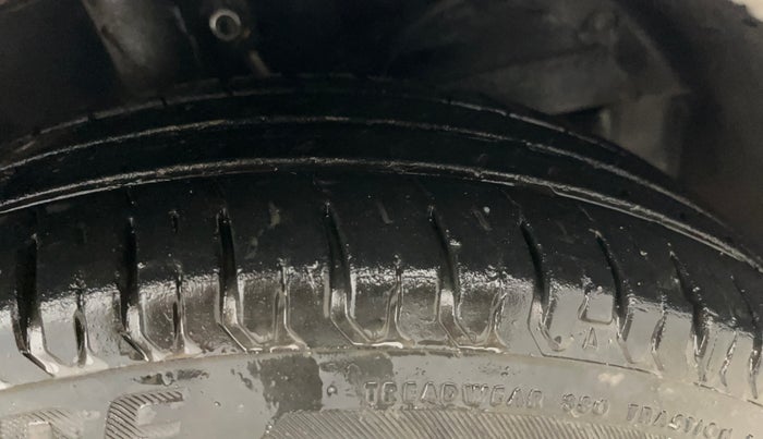 2018 Maruti Dzire VXI AMT, Petrol, Automatic, 69,580 km, Right Front Tyre Tread