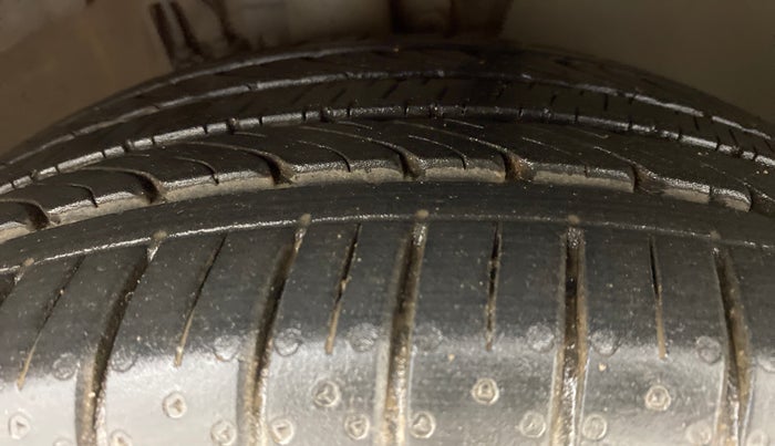 2019 Volkswagen Polo GT TSI 1.2 PETROL AT, Petrol, Automatic, 75,844 km, Right Front Tyre Tread
