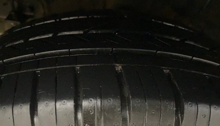 2019 Hyundai Grand i10 SPORTZ AT 1.2 KAPPA VTVT, Petrol, Automatic, 13,658 km, Right Rear Tyre Tread