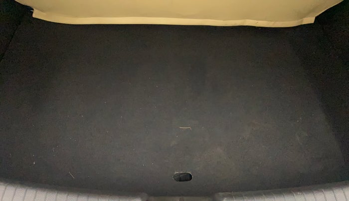 2019 Hyundai Grand i10 SPORTZ AT 1.2 KAPPA VTVT, Petrol, Automatic, 13,658 km, Boot Inside