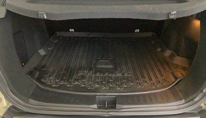 2022 Tata Harrier XZA PLUS 2.0L KAZIRANGA, Diesel, Automatic, 33,445 km, Boot Inside