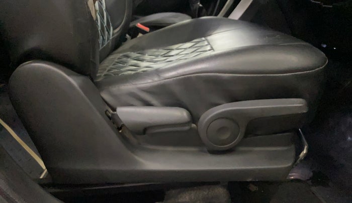 2017 Maruti S Cross ZETA 1.3, Diesel, Manual, 83,875 km, Driver Side Adjustment Panel