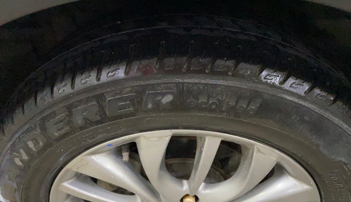 2017 Maruti S Cross ZETA 1.3, Diesel, Manual, 83,875 km, Left Front Tyre Tread