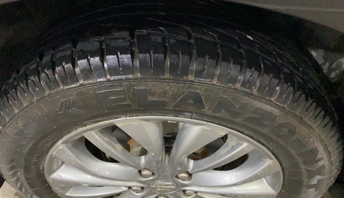 2017 Maruti S Cross ZETA 1.3, Diesel, Manual, 83,875 km, Right Rear Tyre Tread