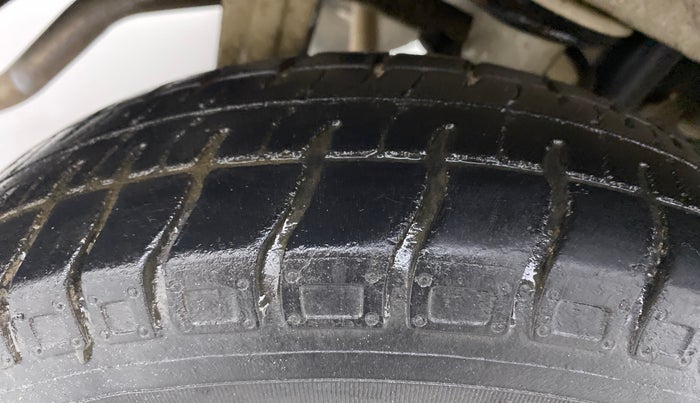 2016 Maruti Alto 800 LXI, Petrol, Manual, 69,243 km, Right Rear Tyre Tread