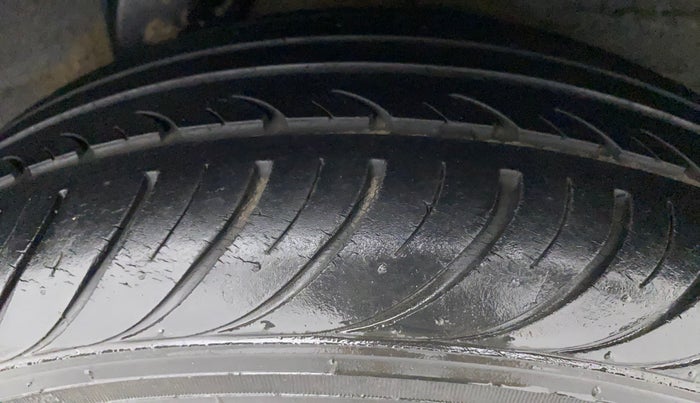 2011 Hyundai i20 SPORTZ (O) 1.2, Petrol, Manual, 50,046 km, Left Rear Tyre Tread