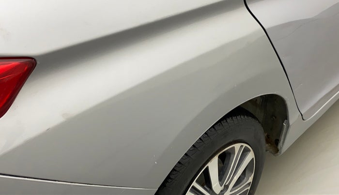 2021 Honda City 1.5L I-VTEC SV, Petrol, Manual, 25,886 km, Right quarter panel - Minor scratches