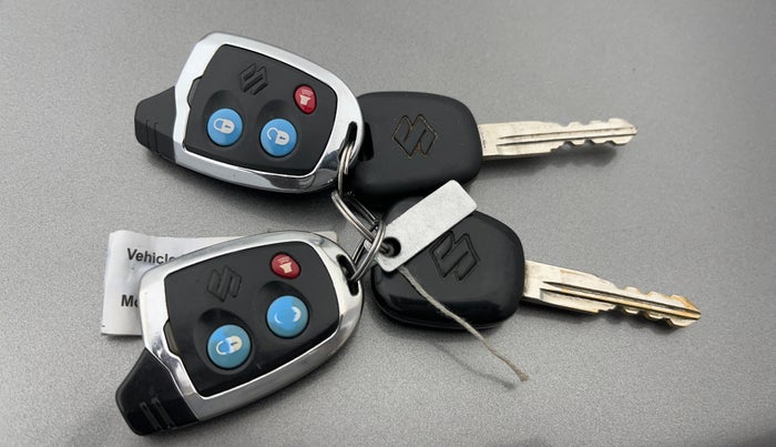 2018 Maruti Celerio VXI CNG, CNG, Manual, 49,305 km, Key Close Up