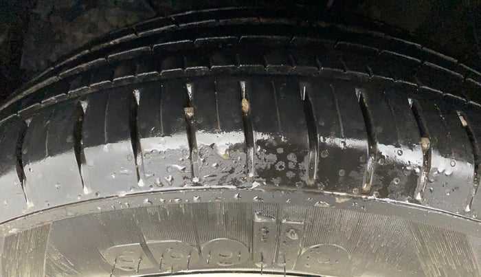 2019 Maruti Baleno ZETA PETROL 1.2, Petrol, Manual, 43,632 km, Left Front Tyre Tread