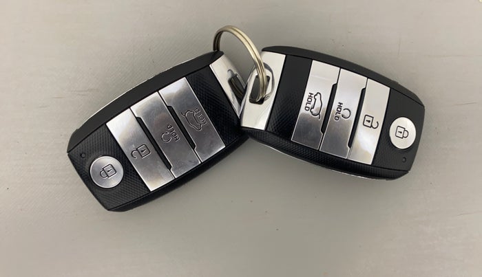 2020 KIA SONET GTX PLUS 1.0 DCT, Petrol, Automatic, 91,514 km, Key Close Up