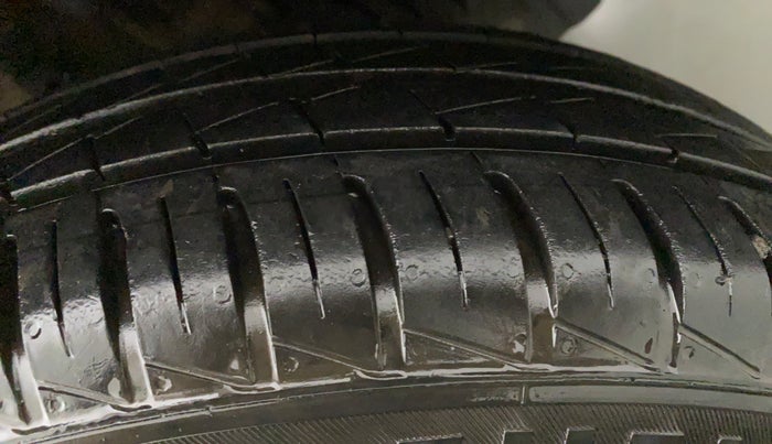 2020 Renault Kwid Neotech 1.0 EasyR, Petrol, Automatic, 17,478 km, Left Rear Tyre Tread