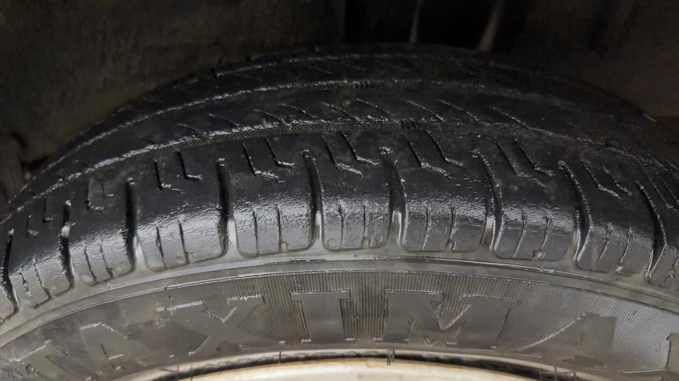 2019 Renault TRIBER RXT, Petrol, Manual, 78,680 km, Left Rear Tyre Tread