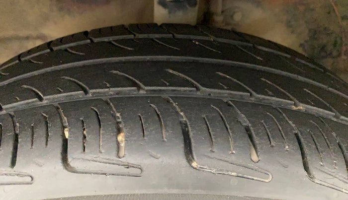 2016 Maruti Wagon R 1.0 VXI, Petrol, Manual, 55,768 km, Left Front Tyre Tread